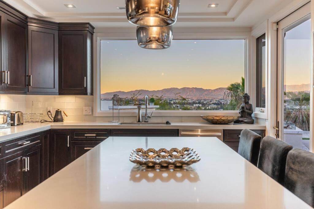 With Incredible Views Casa vacanze